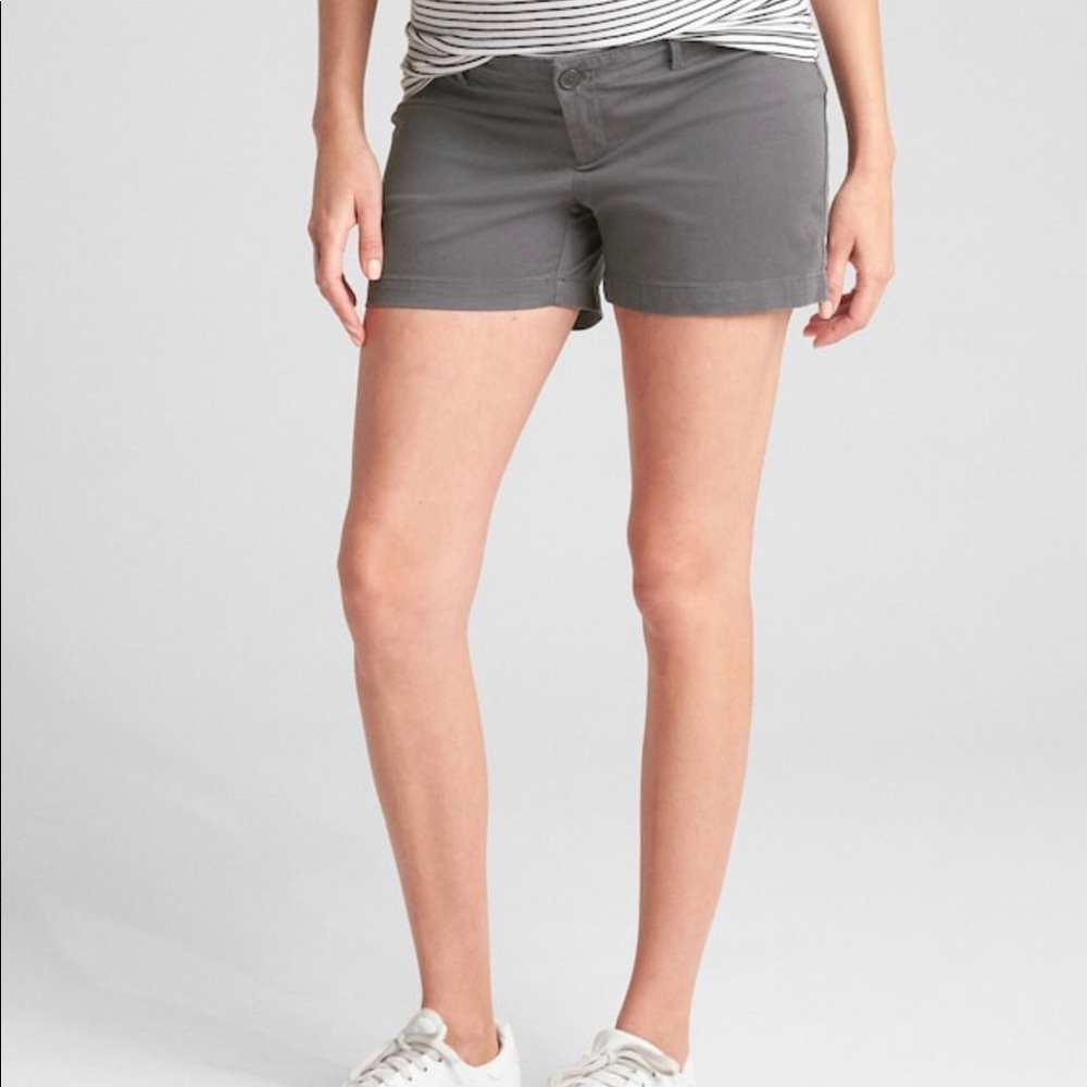 Gap Maternity Shorts inset panel. Gray. Size 4